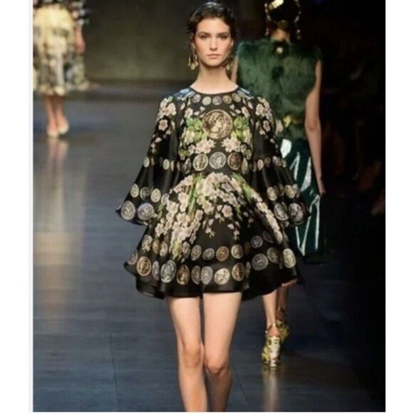 NWOT Dolce&gabbana Roman Floral Print Dress Size 38 - Picture 1 of 9